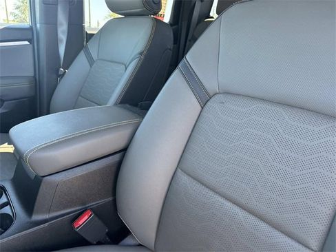 Used 2024 Chevrolet Colorado ZR2 w/ ZR2 Convenience Package III image 20