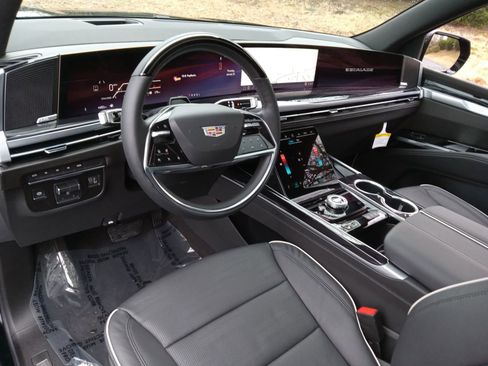 Used 2026 Cadillac Escalade ESV Sport w/ LPO, ONYX Package image 12