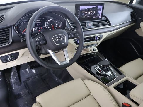 Certified 2024 Audi Q5 2.0T Premium image 2