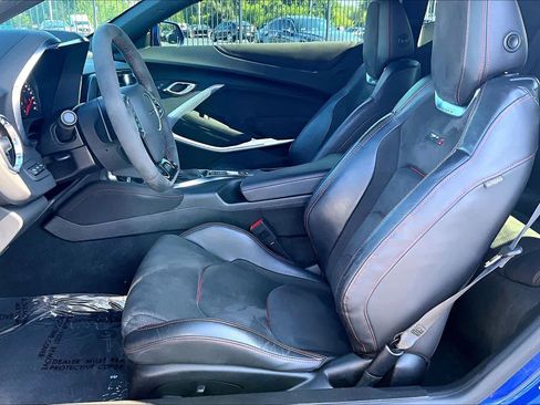 Used 2021 Chevrolet Camaro ZL1 RWD image 7