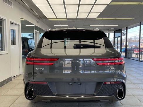 Used 2025 Genesis GV70 2.5T image 6