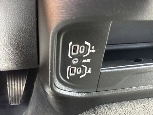 Used 2024 RAM 2500 Big Horn image 17