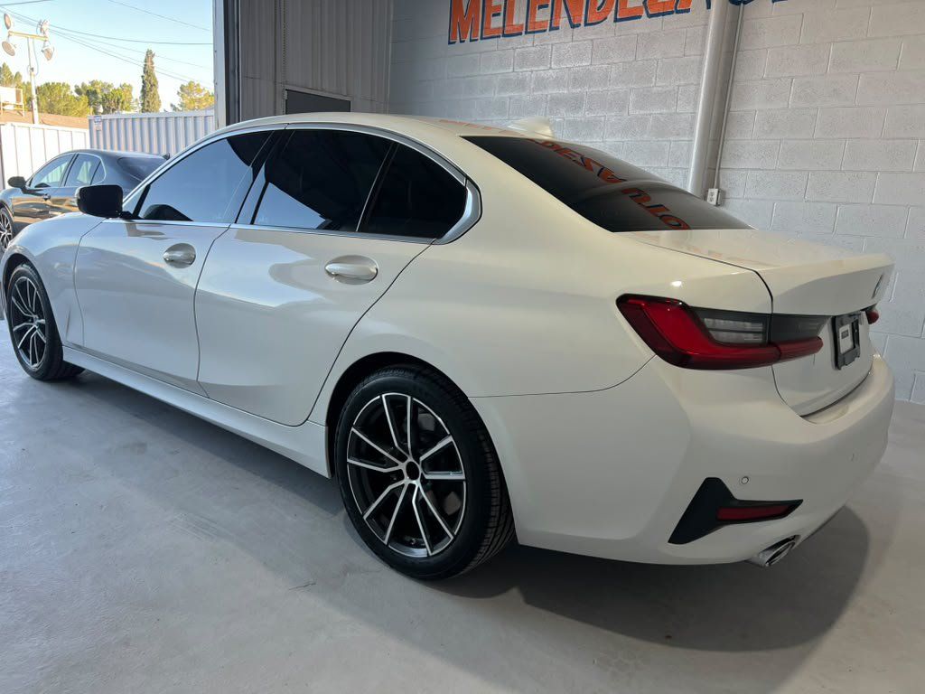 Used 2019 BMW 330i Sedan w/ Convenience Package RWD image 3