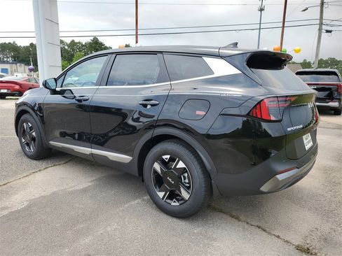 New 2026 Kia Sportage LX image 3