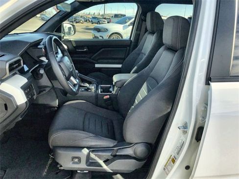 Used 2024 Toyota Tacoma TRD Off-Road image 11