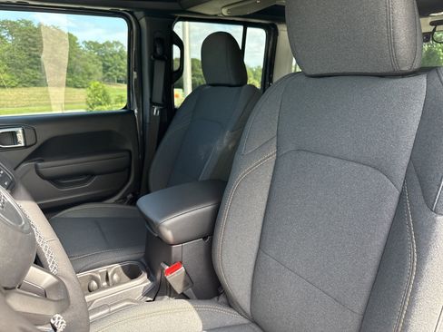 New 2025 Jeep Wrangler Unlimited Sport S 4xe w/ Convenience Group AWD/4WD image 9