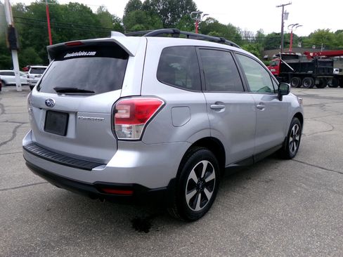 Used 2018 Subaru Forester 2.5i Premium w/ All-Weather Package image 6