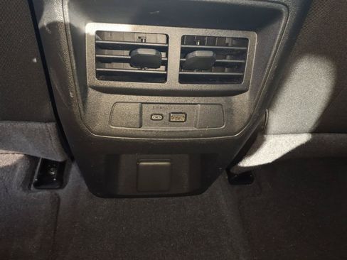 Used 2024 GMC Canyon Elevation w/ Convenience Package AWD/4WD image 9