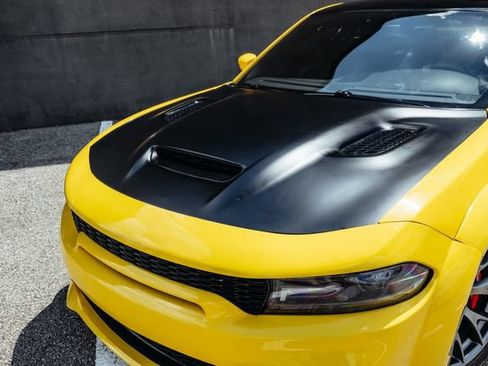Used 2018 Dodge Charger SRT w/ Technology Group RWD image 27
