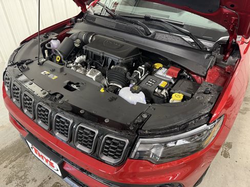 New 2026 Jeep Compass Latitude AWD/4WD image 17