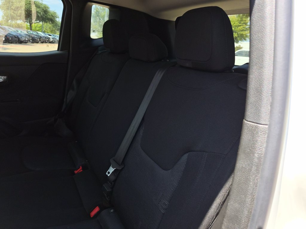 Used 2016 Jeep Renegade Sport w/ Power & Air Group FWD image 11