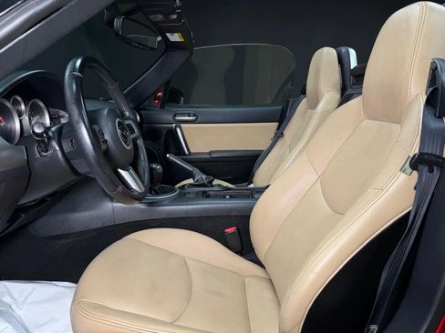 Used 2011 MAZDA MX-5 Miata Grand Touring w/ Premium Pkg image 29