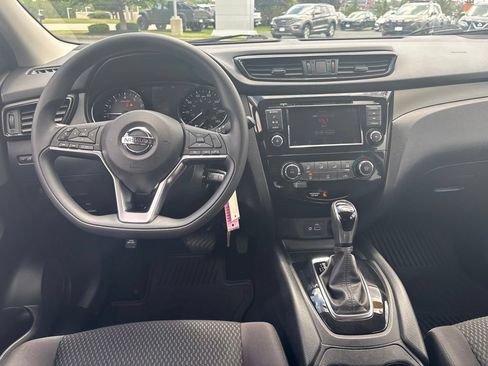 Used 2019 Nissan Rogue Sport S w/ Appearance Package AWD/4WD image 25