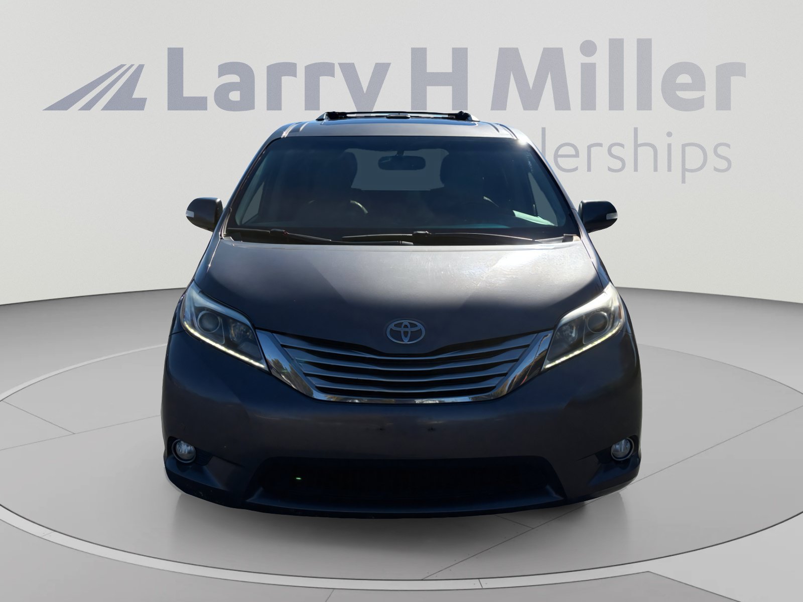 Used 2017 Toyota Sienna Limited AWD/4WD image 8
