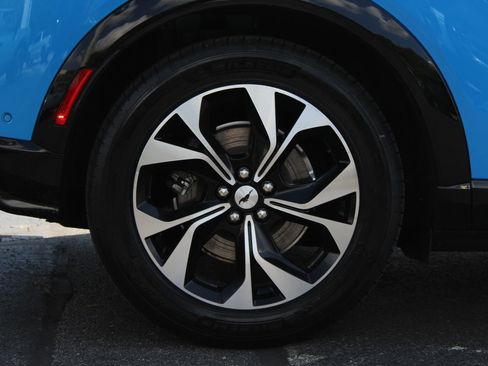 Used 2022 Ford Mustang Mach-E Premium image 26