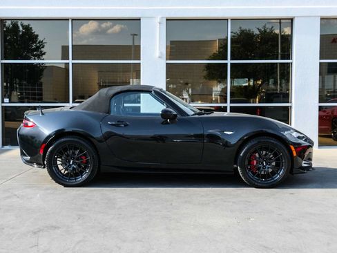 Used 2023 MAZDA MX-5 Miata Club w/ Brembo/BBS Recaro Package RWD image 6
