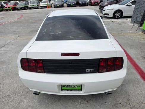 Used 2007 Ford Mustang GT RWD image 12