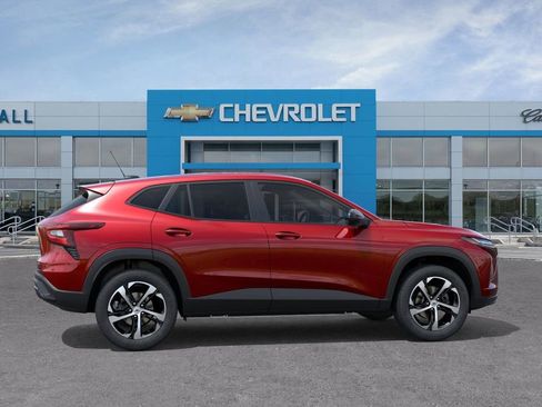 New 2026 Chevrolet Trax RS w/ Driver Confidence Package FWD image 5