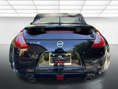 Used 2014 Nissan 370Z Touring w/ Navigation Package RWD image 4