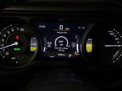 Used 2025 Jeep Wrangler Unlimited Rubicon 4xe w/ Convenience Group image 15