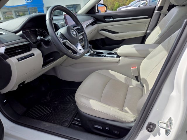 Used 2022 Nissan Altima 2.5 Platinum AWD/4WD image 10