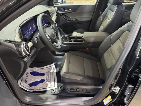 New 2026 Chevrolet Equinox LT w/ Convenience Package II image 17