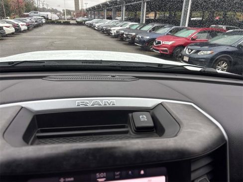 Used 2022 RAM 2500 Big Horn w/ Level 1 Equipment Group image 25