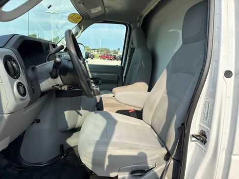 Used 2018 Ford E-350 and Econoline 350 Super Duty w/ Power Windows & Locks Group RWD image 3