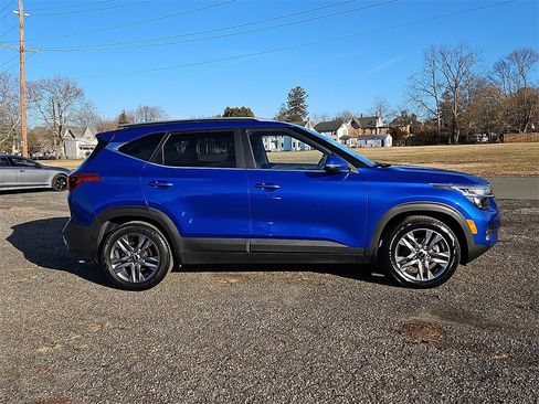 Certified 2023 Kia Seltos S image 8