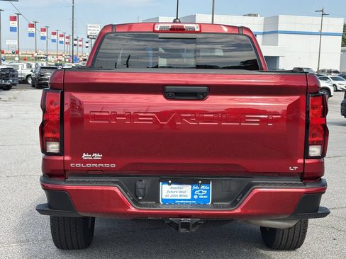 Used 2024 Chevrolet Colorado LT w/ LT Convenience Package II RWD image 19