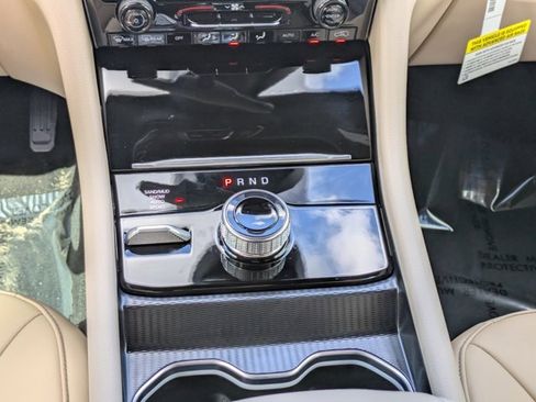 New 2025 Jeep Grand Cherokee Limited w/ Trailer Tow Package image 17