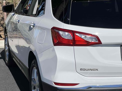Used 2020 Chevrolet Equinox Premier image 54