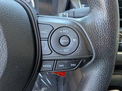 Used 2021 Toyota Corolla LE FWD image 13