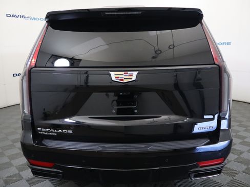 Used 2023 Cadillac Escalade ESV Sport Platinum AWD/4WD image 8
