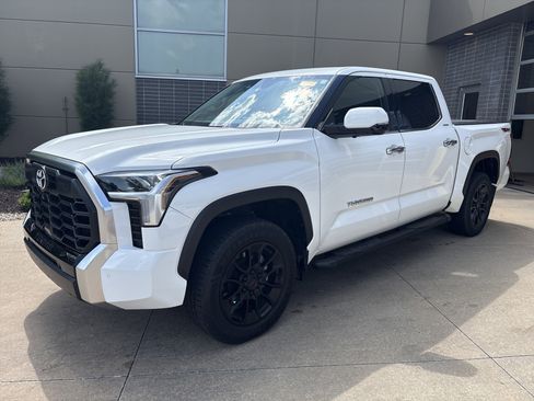 Used 2023 Toyota Tundra Limited w/ TRD Off-Road Package AWD/4WD image 12
