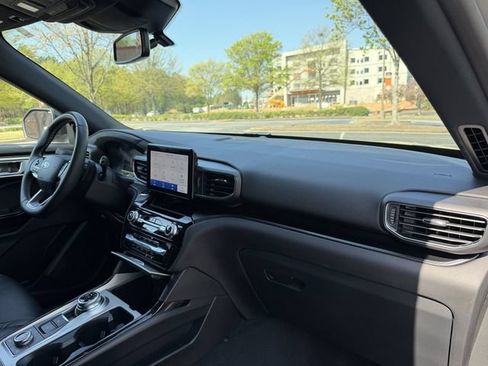 Used 2022 Ford Explorer ST AWD/4WD image 42