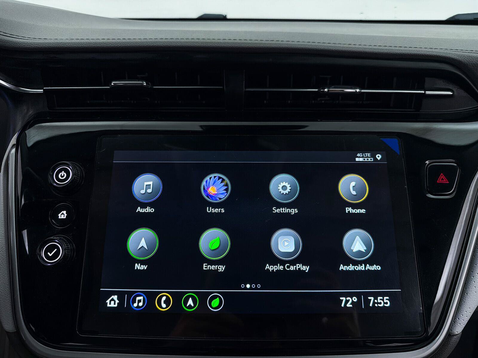 Used 2023 Chevrolet Bolt EUV Premier w/ Sun & Sound Package FWD image 6