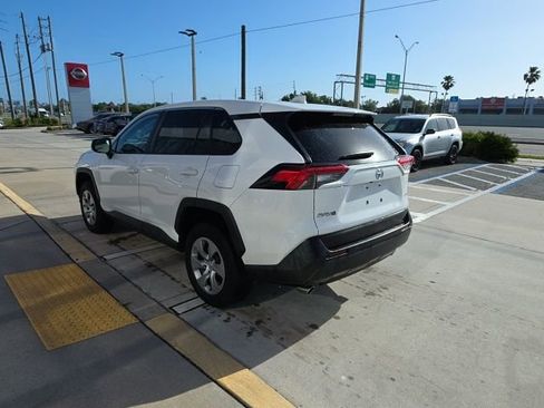Used 2023 Toyota RAV4 LE FWD image 6