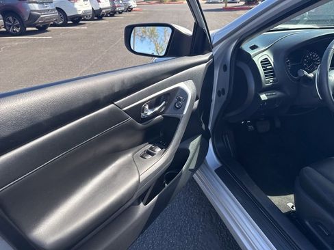 Used 2017 Nissan Altima 2.5 SR image 19