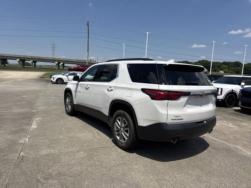 Used 2023 Chevrolet Traverse LT FWD image 27