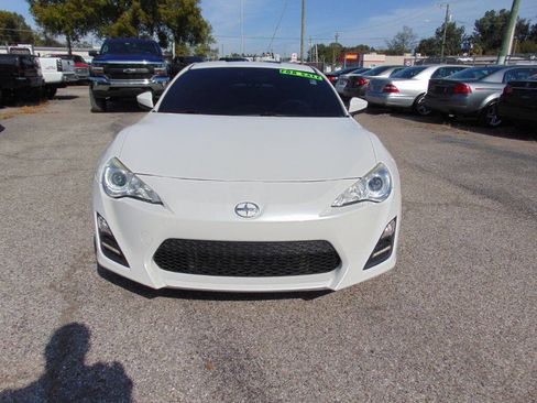 Used 2014 Scion FR-S image 3