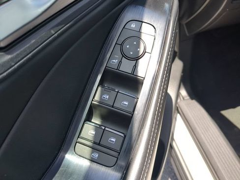 Used 2024 Nissan Rogue SV FWD image 21
