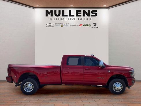 New 2026 RAM 3500 Laramie AWD/4WD image 4