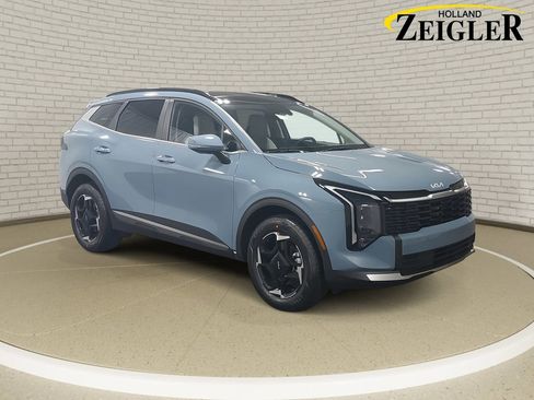 New 2026 Kia Sportage EX image 3