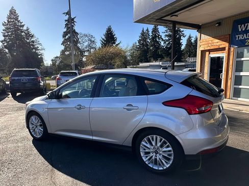 Used 2018 Ford Focus Titanium FWD image 4
