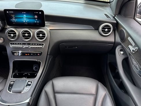 Used 2020 Mercedes-Benz GLC 300 4MATIC image 29