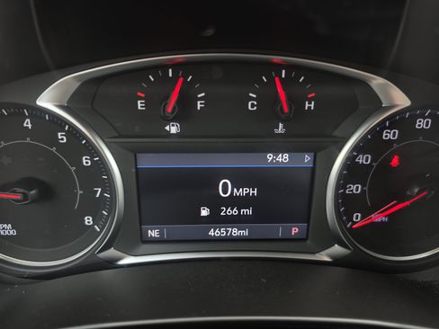 Used 2024 GMC Terrain SLT AWD/4WD image 23