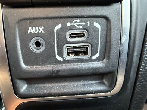 Used 2023 Jeep Wrangler Unlimited Sahara w/ Cold Weather Group image 28