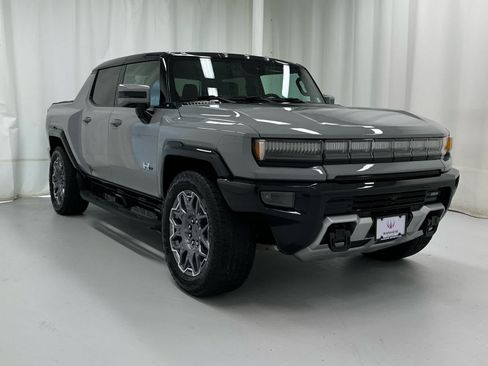 Used 2025 GMC Hummer EV 3X AWD/4WD image 2