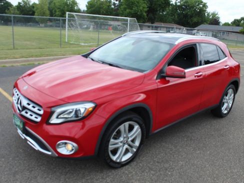 Used 2020 Mercedes-Benz GLA 250 4MATIC image 8
